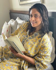 Nadhiya Instagram - Refreshing Sunday 💛