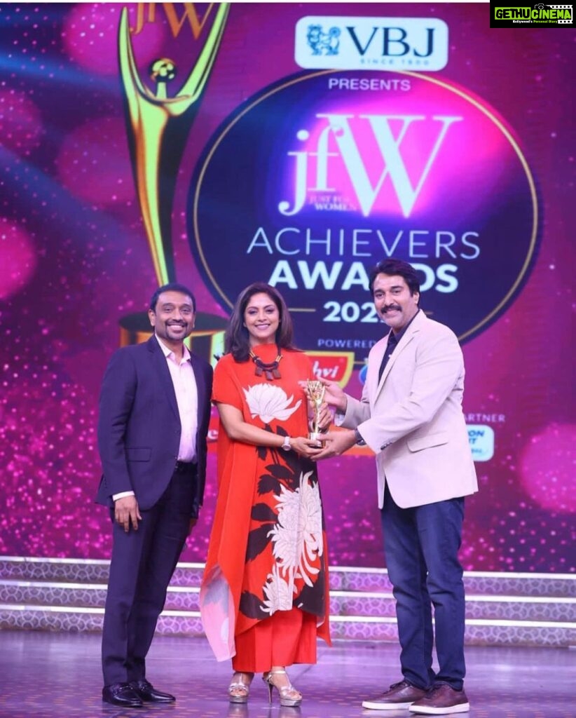Nadhiya Instagram - Thank you @jfwdigital for this Womens Achiever Award.. I am truly touched and humbled to receive this award amongst so many women who have pushed the boundaries of cinema empowering audiences everywhere. I am also extremely grateful to my fans and supporters who have continued to shower me with their love and inspire me to work harder…❤🙏 #jfw #womeninentertainment #womenempowerment @rahman_actor