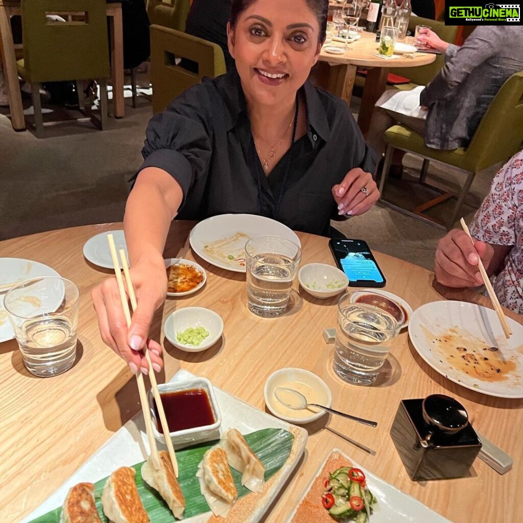 Nadhiya Instagram - Was indeed a delight to see so many fellow malayalees working at one of my favorite restaurants in London.. 🍱🍣 #zuma #londonfood #londonrestaurants