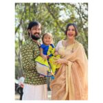 Nakul Instagram - Akira’s first Tirupati trip 🙏🏼 📸 @danushbhaskar My Kurtha @vastara_thelabel Akira’s Paavadai @collectiveamara #myakira #khulbeetails #khulbaebee #khulbee #familytrip