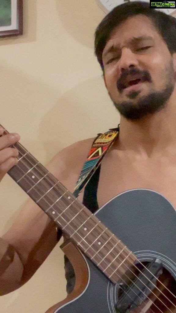 Nakul Instagram - Just felt like singing this even if it’s total amateur singing, Love this song 💯 #feltcutemightdeletelater . . What Poetry ❤️❤️❤️ Bharathiyar the great 🙏🏼 #guitarcover #nakkhulsinging #amatuersinging #fromtheheart