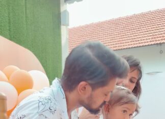 Nakul Instagram - About Yesterday ❤️ Mumma arranged this awesome 1st year bday party for #myakira .. AKIRA & I are blessed to have such a Doting Mumma & wifey. @srubee mumma baked such a delicious Leo cake backed with cupcakes & brownies for our lil Lioness! Here are a few moments we wanted to share with y’all Fam! A Big thank you to One & all fam for all the love & blessings y’all shower upon AKIRA. . . A huge thank you to @danushbhaskar mama for capturing such beautiful moments 📸🙏🏼🙏🏼🙏🏼❤️❤️❤️ . . Also, to one and all present - our small Family !! Y’all made this day so special 🥰 A Big thank you to @cocoplaynut for having such a beautiful play area (I think I played more than the children 😋) & @birthdayguys for setting up such an amazing decor in a short notice 👌🏼 . . . #myakira #khulbaebee #khulbeetails #nakkhulsrubee #1stbirthday #babyturnsone #babykhulbee #familytime
