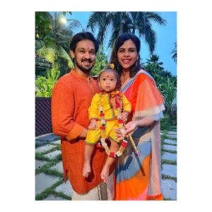 Nakul Instagram - Say Hello to this Kutty Krishna Fam! ❤️🥰
We Love Y’all! 
Happy #krishnajanmashtami people 😍
Love 
Akira, @srubee & I 

@avbhaskar Thatha 📸❤️🥰
.
.
#myakira #khulbaebee #khulbeetails #myworld #ourlovestory #mylovestory