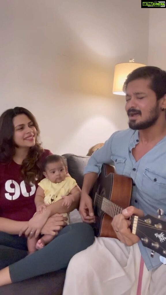 Nakul Instagram - Guess who joined us in our jamming session while his sister was in school ? It’s no surprise that Amore is also an @anirudhofficial fan like us ! I mean who is not ? 😆 Catch Rockstar on Hotstar Chennai concert Live on Disney+ Hotstar on Oct 21st! #RockstarOnHotstar #Livestreaming #Disneyplushotstar #AD #khulbeetails #khulbaebee #nakkhulsrubee #myamore #guitarcover @disneyplushotstartamil