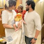 Nakul Instagram – My Universe ! 🧿🧿 🌈🌈

Akira wearing @collectiveamara 

#myakira #myamore #krishnajanmashtami #krishnajayanthi #khulbeetails #khulbeefamily #khulbaebees