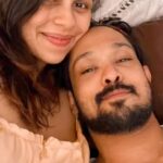 Nakul Instagram - All @actornakkhul & I were trying to do was take a selfie together but noooooo !! Akira had other plans ! 🫣🫢 #myakira #khulbeetails #khulbaebee #nakkhulsrubee #toddlerlife