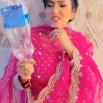 Neha Prajapati Instagram - Bach gayi…😮🤔 . . #reels #reelsinstagram #reelitfeelit #instagramreels #comedy #funnyvideos #funnymemes #reelsvideo #dailogue #trendingreels #explore #nehaprajapati