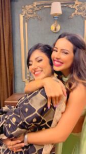 Neha Prajapati Instagram - Chaand taaron se kaho..💃🏻💃🏻
.
.

#reels #reelsinstagram #reelitfeelit #trendingreels #dancereels #partnerincrime #trending #viral #instagramreels #bhagyalakshmi #nehaprajapati #aditishetty