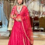 Neha Prajapati Instagram - Yes i do..❤️ . . #picoftheday #bridalwear #beauty #simplicity #indianbride #instagood #instagram #instadaily #nehaprajapati