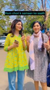 Neha Prajapati Instagram - Chor machaye shor..👺
@urmimala9427 
.
.

#reels #reelitfeelit #trendingreels #instagramreels #comedy #funnymemes #comedyvideos #explore #trend #viral #nehaprajapati