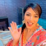 Neha Prajapati Instagram - Kaun hai tu..🧐 . . #reels #reelitfeelit #reelsinstagram #trendingreels #instagramreels #comedy #funnymemes #funnyvideos #comedyvideos #explore #explorepage
