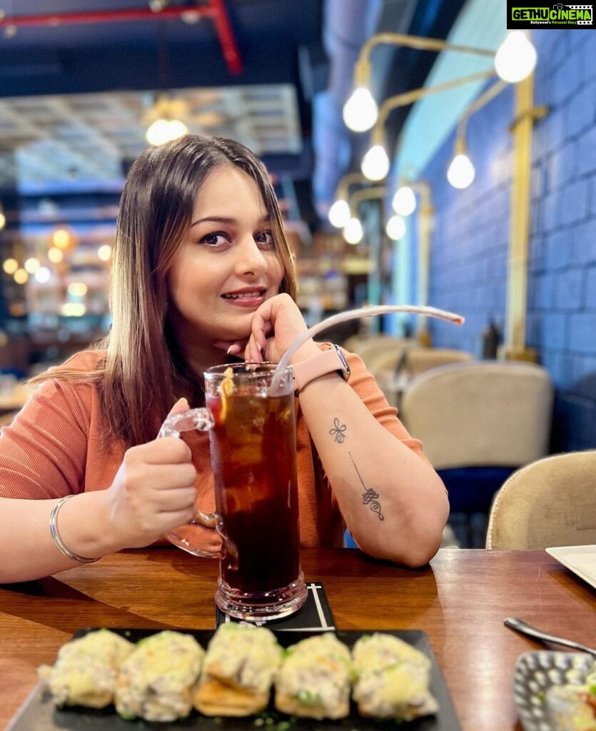 Nehalaxmi Iyer Instagram - 🔗 Link In Bio. Visited @hitchkiindia for #foodiefriday for a special Lunch Date and it was one Lip smacking experience 😍 Check out the Vlog to know more about what all we loved and recommend. 🤍 Hitchki, Powai