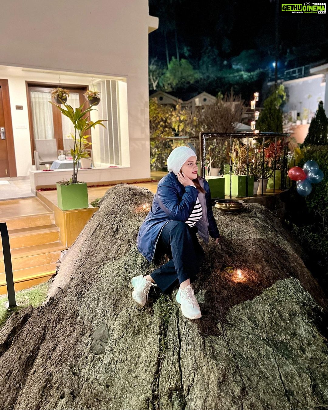 Nehalaxmi Iyer Instagram - On a night like this you can’t help but feel alive. (Vlog Link in bio) This night was truly magical. It was freeezing cold and we had not one but 2 bonfires lit. To keep us warm from within was the amazing food fresh out of the Barbeque! Watch my Vlog to witness the beauty of it all. ✨ . . . . . . . . . . #travel #travelstoke #traveldeeper #travelgirl #travelers #travelpic #traveldiary #travelmore #travellers #travellingthroughtheworld #travelguide #travelph #traveller #explore #travelphotographer #travelgoals #travelersnotebook #travelinspiration #ishqbaaz #travelworld #travelandlife #travelwithme #mountabu #mountabudiaries #nightsky #naturephotography #nightphotography #winterfashion Pahado Mein.