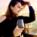 Nehalaxmi Iyer Instagram - 🔗𝕃𝕚𝕟𝕜 𝕚𝕟 𝔹𝕚𝕠 - Vlog Alert Happy Birthday cutie @sonal_1206 🌅🥂 Sundown soiree dump: great friends, endless laughter, and unforgettable views #photodump . #ootd Wearing this beautiful jumpsuit from @houseofmanaa_ 📍Sora, @fairfieldbymarriottmumbai . . . . . . . . . . . . . . #weekenddump #weekendvibes #instadaily #explore #trending #sundowner ##sundowner@sora #sora #poolsidelounge #rooftop #airportview #mumbaiairport #outfitoftheday #ootn #mansisrivastava #sonalvengurlekar #parullchaudhry #mumbai #mumbaisunset #sunsetvibes #pinksunset #orangesunset #bhagyalakshmi #saavi #nehalaxmi #quboolhai Fairfield by Marriott, Mumbai International Airport