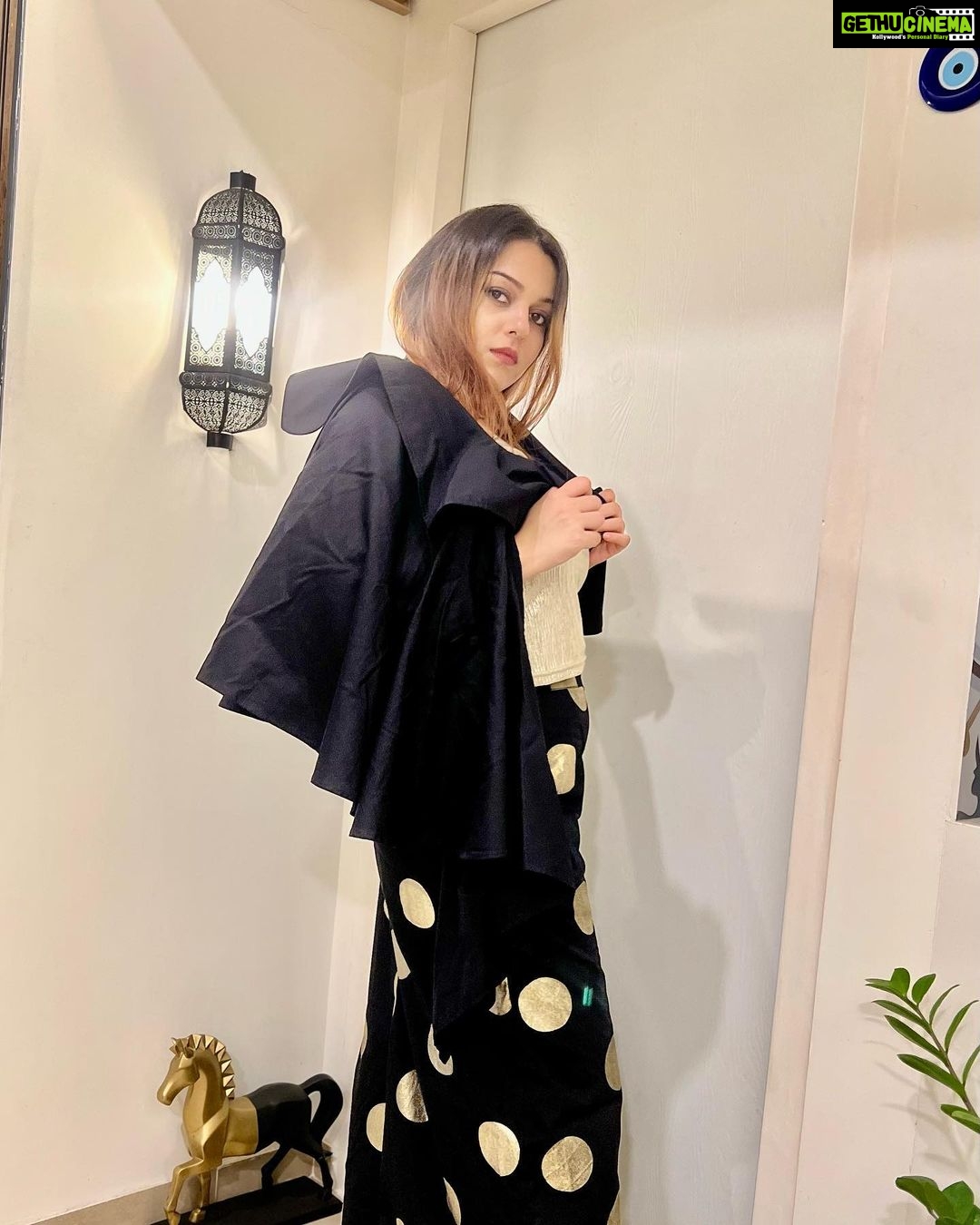 Nehalaxmi Iyer - 10.3K Likes - When you feel comfortable in your own skin, your fashion choices become effortless cuz Fashion is about expressing your true self, and comfort is the foundation of confidence.
Wearing @houseofmanaa_ is an experience where fashion meets comfort π€β¨
.
.
.
.
.
.
.
.
.
.
.
.
.
.
.
.
.
.
.
#fashion #style #love #instagood #like #photography #beautiful #photooftheday #ootd #ootn #lbd #instagram #picoftheday #model #bhfyp #art #beauty #instadaily #me #smile #ootd #followme #moda #fashionblogger #happy #cute #instalike #myself #fashionstyle #photo #fashionista