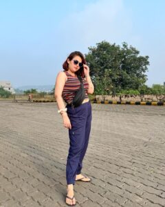 Nehalaxmi Iyer Instagram - The sun does not apologize for shining brightly. Embrace your own radiance and let it light up the world ☀️ . . . . . . . . . . . . . . . . . . #instadaily #skyispink #sunset #sunsetlover #pinksunset #sunsetphotography #statueofunity #ishqbaaz #trending #explore #photooftheday #ootd #nomakeupmakeup #nomakeuplook #explore #nehalaxmi Mumbai, Maharashtra