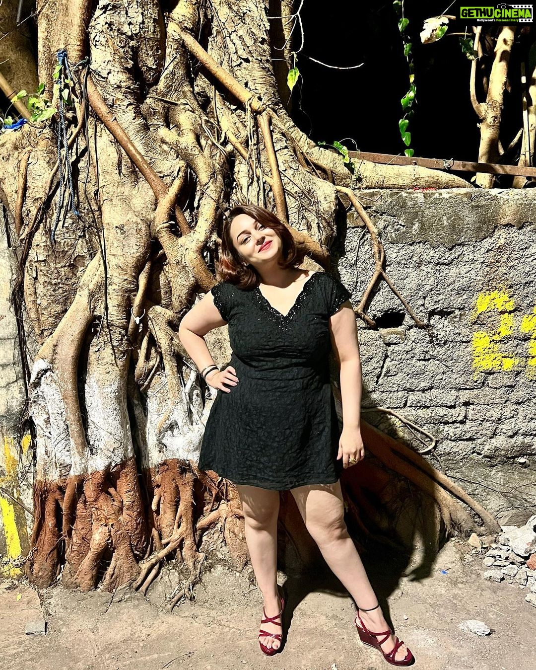 Nehalaxmi Iyer - 15.1K Likes - A few snapshots of authenticity, frozen in time cuz in a sea of posed perfection, candid moments are a breath of fresh air. So learning to embrace the beauty of imperfection, in every candid shot.
.
.
.
.
.
.
.
.
.
.
.
.
#candid #ishqbaaz #lbd #instadaily #instagood #photooftheday #love #candidhappiness #happygirl #happygirlsaretheprettiest #explore #trending #mumbai #mountmary #fun #nehalaxmi