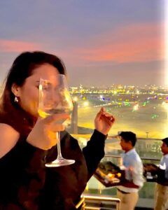 Nehalaxmi Iyer Instagram - 🔗𝕃𝕚𝕟𝕜 𝕚𝕟 𝔹𝕚𝕠 - 🤍
Sunset Rendezvous: Memories Made at Our Sundowner Party. 🥂
Vlog is out on my YouTube channel 🤍

.

.

.

.

.

.

.

.

.

.

.

.

.
#sundowner #mumbaiairport #t2internationalairport #sunsetlover #party #wine 
#sunflowers #yellow #café #cutecafe #coffeemachine #coffee #cute #ishqbaaz #instadaily #photooftheday #coffeelover #instagood #explore #love #youtubevlog #foodvlogger #foodvlog #youtube #mumbai #india