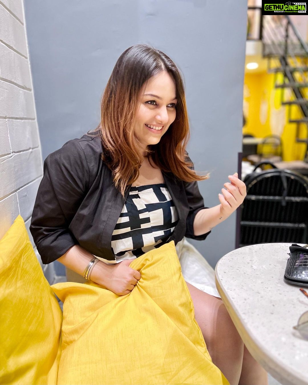 Nehalaxmi Iyer - 17.5K Likes - πππππ ππ πΉππ
Be a little silly, be a little goofy, and watch your worries melt away.
Ps : be careful of the tables around while you do all of the above!
Ref - last slide π
Captured by my favourite @twinkleppatel
.
.
.
.
.
.
.
.
.
.
#sunflowers #yellow #cafΓ© #cutecafe #coffeemachine #coffee #cute #ishqbaaz #instadaily #photooftheday #coffeelover #instagood #explore #love #youtubevlog #foodvlogger #foodvlog #youtube #mumbai #indianfood #cutegirl #instafood #ootd #ootn