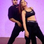 Nia Sharma Instagram – Chaiyya chaiyya With Afrobeats  and stuff.. 

DC: @harshkumarofficiall 
Song: Chaiyya Chaiyya 
Mix by: @farooqgotaudio 
Studio: @allthingsstudioind 
Video by: @vikasgorule 
.
.
#bollywoodreels #harshkumartist #niasharma #chaiyyachaiyya #sukhwindersingh #reels #reelsvideo