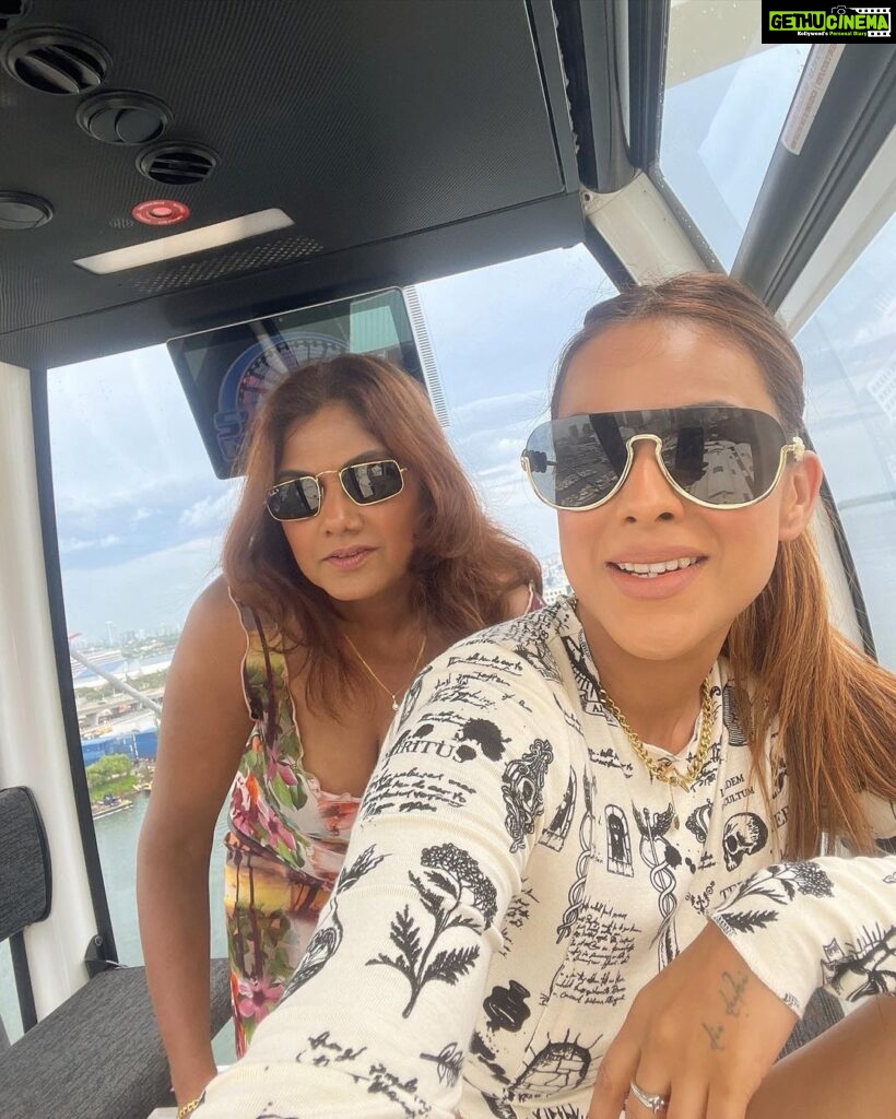 Nia Sharma Instagram - Day’s itinerary: Walk Eat Shop Repeat. (Been 4 days since I’m back home. Only waking up to post or max eat food) ….. sleeping and dreaming the rest of the day.😎 Bayside, Miami, Florida