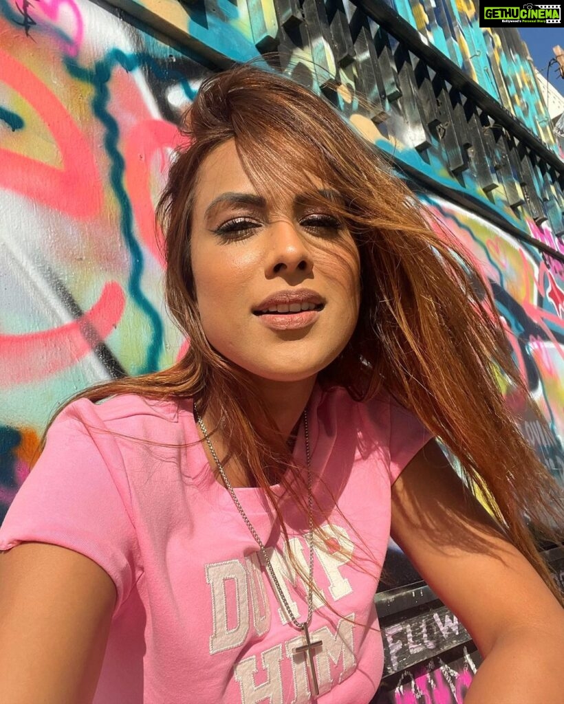 Nia Sharma Instagram - Can’t write essays! I’m a woman of few words! 😉 Venice Beach