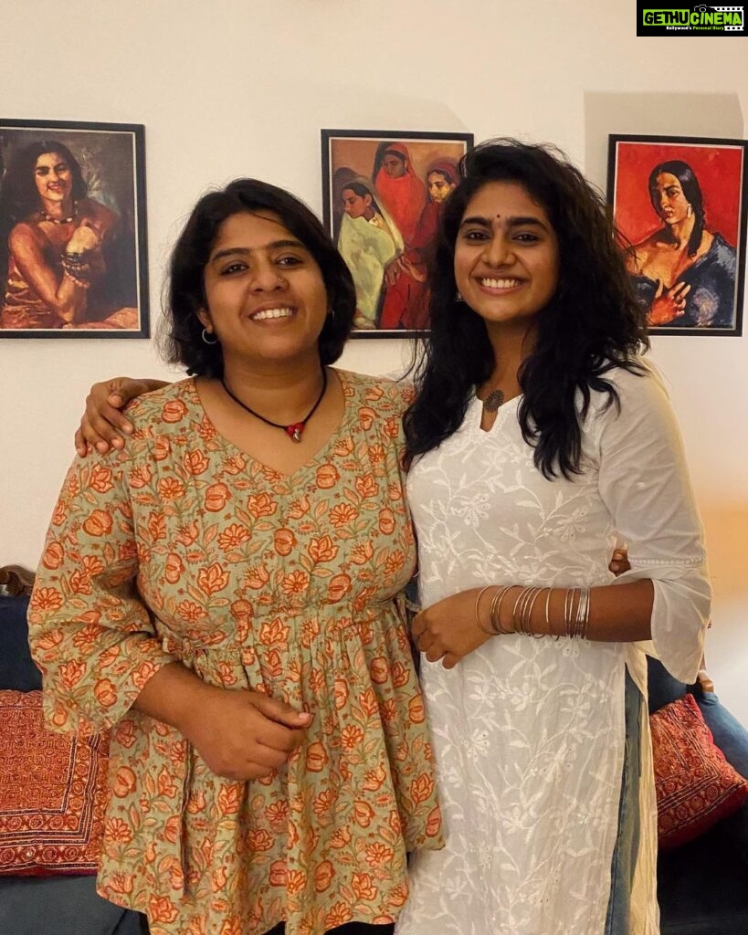 Nimisha Sajayan Instagram - When Madhavikutty met Madhavikutty lite.😅 @madhavikutty.ms Photo courtesy : @sruthin_lal 💫