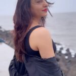 Niyati Fatnani Instagram - Will edit caption when find one abhi isi caption se kaam chala lo pls…. . . . . #trending #reelsvideo #niyatifatnani