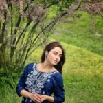 Niyati Fatnani Instagram - Gar Firdaus bar-rue zamin ast, hami asto hami asto💙 . . . . #kashmir #jannat #heaven #takemeback #niyatifatnani