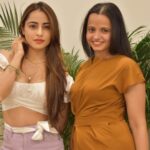 Niyati Fatnani Instagram - Happiest birthday favourite. I love you♾️. Wishing you only & only happiness wise one♥️😘♥️ . . . #birthdaygirl #barkha #sisterlove #bani #gemini #bff #niyatifatnani