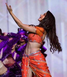 Nora Fatehi Instagram - 🧡🧡