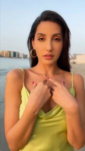 Nora Fatehi Instagram - When i walk in sit up straight, i dont give a F*ck if i was late… 👑