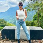 Nora Fatehi Instagram – New beginnings 🎥 🎬 
Its a vibe out here in Ooty! First day of shoot was 😍