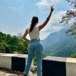 Nora Fatehi Instagram – New beginnings 🎥 🎬 
Its a vibe out here in Ooty! First day of shoot was 😍