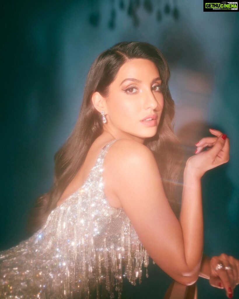 Nora Fatehi Instagram - Didn't they tell you that I was a savage..