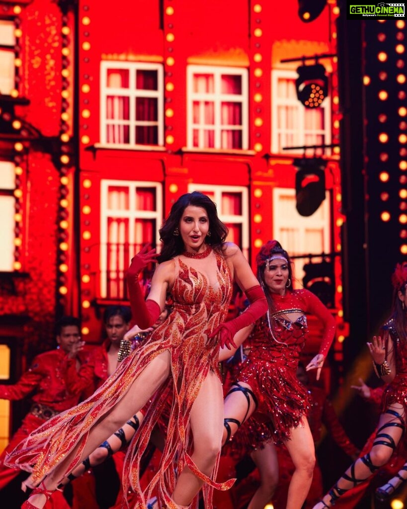 Nora Fatehi Instagram - Woke up to an overwhelming response for my Retro Performance on @iifa 🥹♥️ Thank u for all the love and thank u for watching 🫶🏾 My passion and love for stage is indescribable & i feel blessed to have these opportunities always Shoutout to @sanjayshettyofficial and @snehaworld for the amazing act!