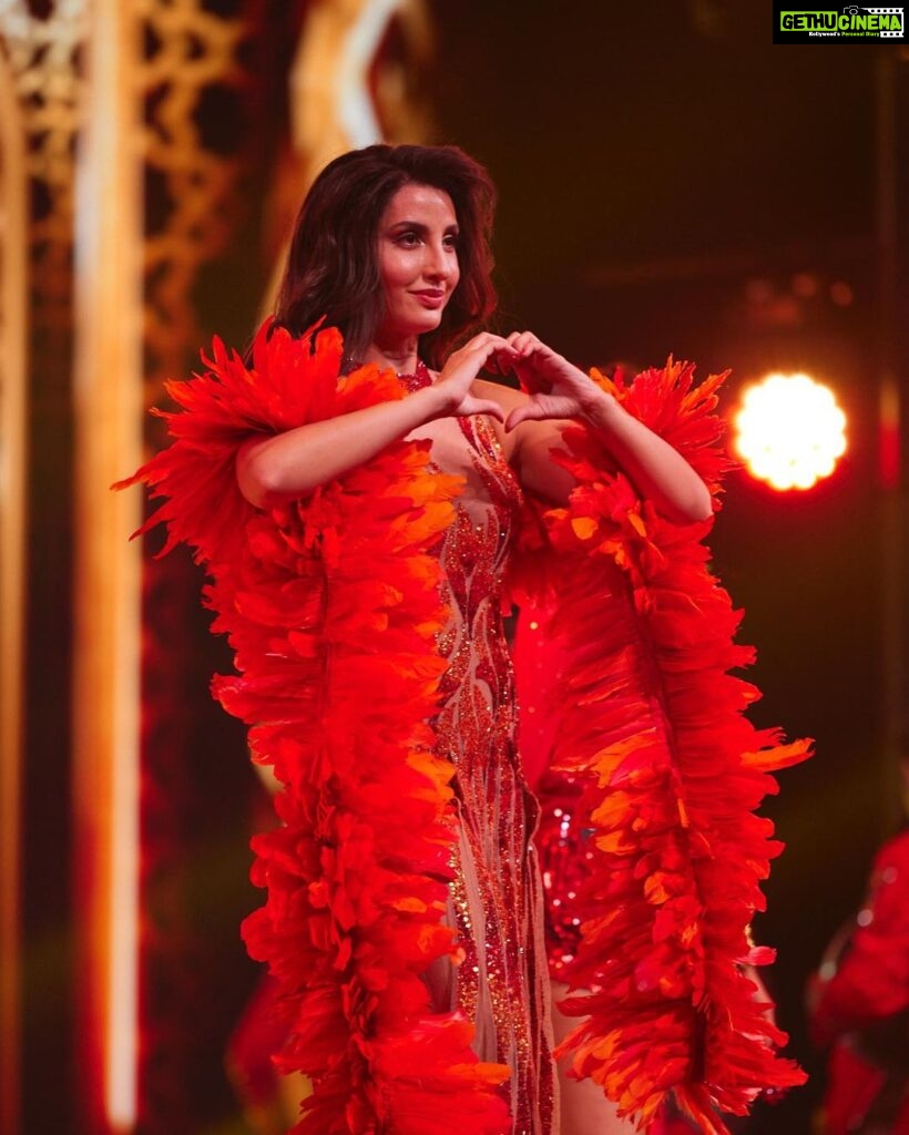 Nora Fatehi Instagram - Woke up to an overwhelming response for my Retro Performance on @iifa 🥹♥️ Thank u for all the love and thank u for watching 🫶🏾 My passion and love for stage is indescribable & i feel blessed to have these opportunities always Shoutout to @sanjayshettyofficial and @snehaworld for the amazing act!
