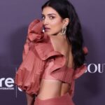 Pallavi Sharda Instagram - More love, pure love! Aussie dress, Indian jewels… I wear how I feel 💃🏽 #southasianexcellence #oscars2023 @peachhillmedia @_productofculture_ Locks by @kassabbeauty