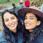 Pallavi Sharda Instagram – What’s better than contributing to reforestation? Doing it with people you love. 

🌳🧡 Galápagos Islands