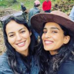 Pallavi Sharda Instagram - What’s better than contributing to reforestation? Doing it with people you love. 🌳🧡 Galápagos Islands
