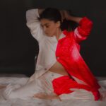 Pallavi Sharda Instagram - A maverick human, an Asian artist working amongst the highest of fashion’s echelons at a time when no one else had been able to. But he was a visionary regardless, a pioneer in form and aesthetics even without the applause of establishment. 🙏🏽 Wearing @isseymiyakeofficial, shot by @milighosh, styled by @devs213 🦩