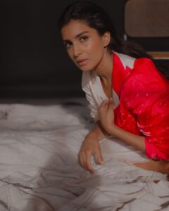 Pallavi Sharda Instagram - A maverick human, an Asian artist working amongst the highest of fashion’s echelons at a time when no one else had been able to. But he was a visionary regardless, a pioneer in form and aesthetics even without the applause of establishment. 🙏🏽 Wearing @isseymiyakeofficial, shot by @milighosh, styled by @devs213 🦩