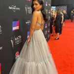 Pallavi Sharda Instagram - Love was definitely in the air! So many beautiful humans (even those gogglebox dudes), a birthday girl, being part of representing team #TheTwelve on the night the show won Best Miniseries, witnessing my glorious colleague Brooke Satchwell take home Best Supporting Actress, seeing the South Asian community show up in style, meeting my @sooshimango brothers and of course being dressed by my fellow #WestSideStory hoodlum @jasongrech (we grew up on the side of the tracks in Melbourne where the going was seemingly rougher and dreams needed an added dollop of resilience to survive). Grateful to be part of so many intertwining stories in one evening. 🙏🏽🧡 @aacta @foxtel