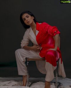 Pallavi Sharda Instagram - A maverick human, an Asian artist working amongst the highest of fashion’s echelons at a time when no one else had been able to. But he was a visionary regardless, a pioneer in form and aesthetics even without the applause of establishment. 🙏🏽

Wearing @isseymiyakeofficial, shot by @milighosh, styled by @devs213 🦩