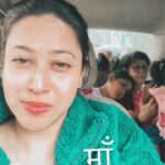 Panchi Bora Instagram – Went to Kamakhya temple and told माँ “it’s easy to be your child and it’s so tough to be a mother!”