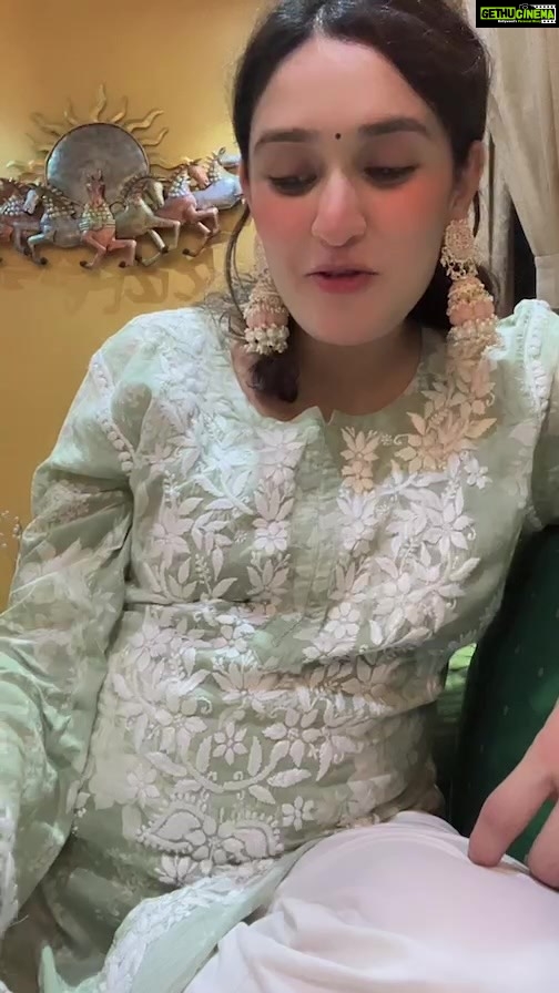 Pankhuri Awasthy Rode Instagram - Impromptu Live coz it’s Eid !!!! 🤲🏻🫶🏻 Thought I’ll come and interact with you guys and show you some new pairs of earrings… and give you some news updates related to HOA. A lots brewing and we’ll be gradually unfolding 🤍🤍