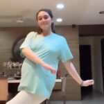 Pankhuri Awasthy Rode Instagram - 💃🏻🤰🏻 🔂 😴🤰🏻 clearing drafts! 😆 #danceof3 #love #dance #pregnant #thirdtrimester #k #bye #gtg #liedown