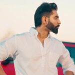 Parmish Verma Instagram – 𝐂𝐡𝐞𝐜𝐤 𝐈𝐭 𝐎𝐮𝐭 – is #OutNow ♾
Wadia Lagea Tan Share Kar Deo, 
Bahut Wadia Lagea Tan Comment Kar Deo 
@parmishverma ♾ @paradox.here 

@starboymusicx
@sahebghattaura
@bhindder_burj 
@lucifer_media_labs
@teamparmishverma 
@sdastudios 
@amrinder_bhangu 
@hardy.ludhiana