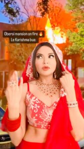 Parull Chaudhry Instagram - Ghar main aag kisne lagai?? 

Bua being Bua 😈

#reels #reelsinstagram #funnyvideos #funnyreels #parullchaudhry #actor #influencer #contentcreator #parullians #explore #bhagyalakshmi #jofithaiwohhithai #traveller #vlogger #chaudhryonthego #fashion #fitness #beauty #lifestyle #fashionblogger #beautyblogger #yogini #fitnessmotivation #travel #saasbahuaurbetiyaan #parullkipaltan