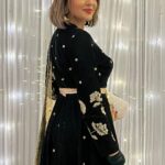 Parull Chaudhry Instagram – Feeling royale 

There is something so special about our traditional wear that it naturally adds elegance to the person wearing it. 

In love with this gorgeous velvet Anarkali @the_adhya_designer ❤️

Jewellery @shaikhaasifa626 ❤️

📸 @imnoopurmavchy ❤️

#parullchaudhry #actor #influencer #contentcreator #parullians #explore #bhagyalakshmi #jofithaiwohhithai #traveller #vlogger #chaudhryonthego #fashion #fitness #beauty #lifestyle #fashionblogger #beautyblogger #yogini #fitnessmotivation #travel #saasbahuaurbetiyaan #parullkipaltan #reels #reelsinstagram #reelsvideo #anarkali #indianwedding Dal Lake